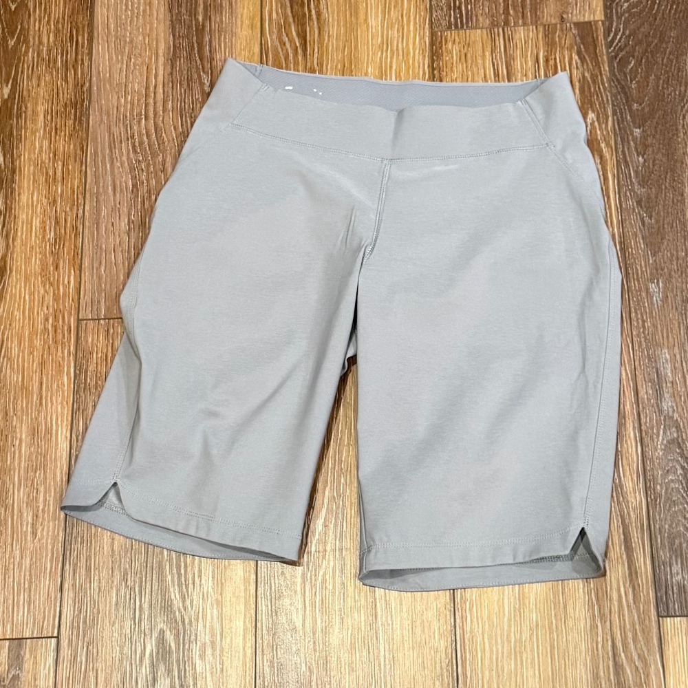 Columbia Omni-Shield Grey Hiking Shorts Womens Medium Water Repellent Activewear